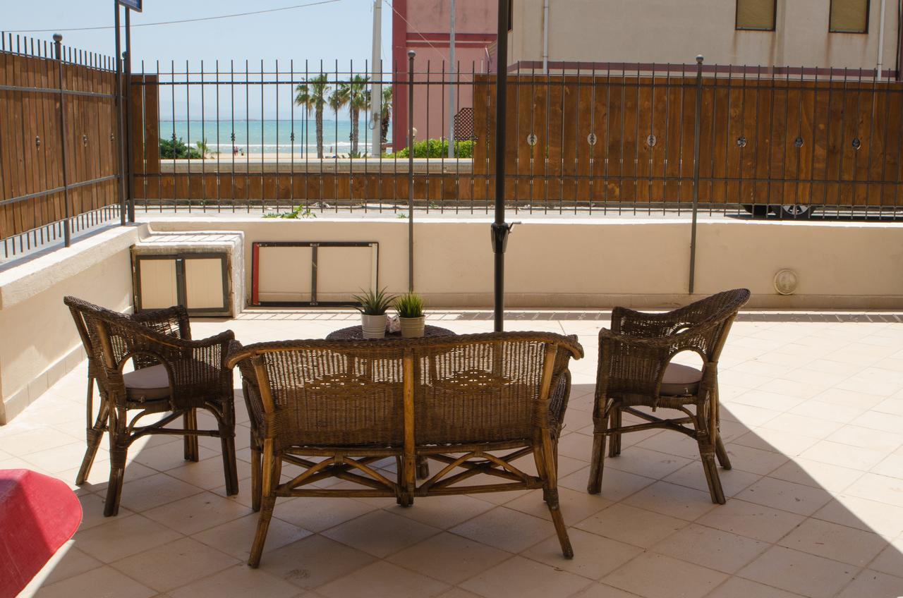 B&B Del Lido ปอร์โต เอมเปโดเกล ภายนอก รูปภาพ